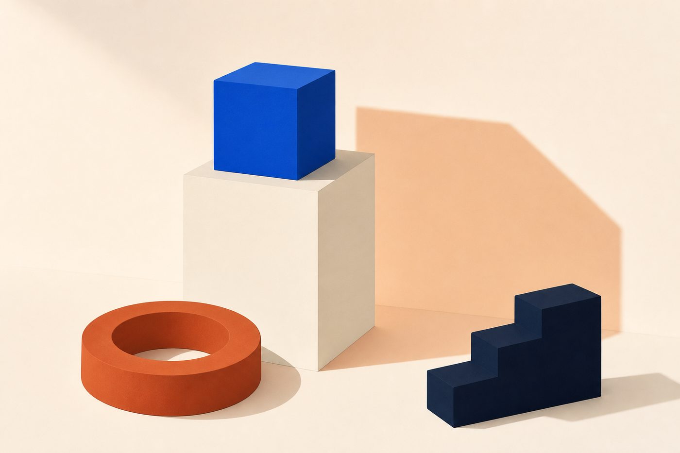 Cubo azul sobre un pedestal crema con una sombra albaricoque mucho mayor a su lado